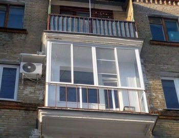 Замена стекол на балконе в Спб